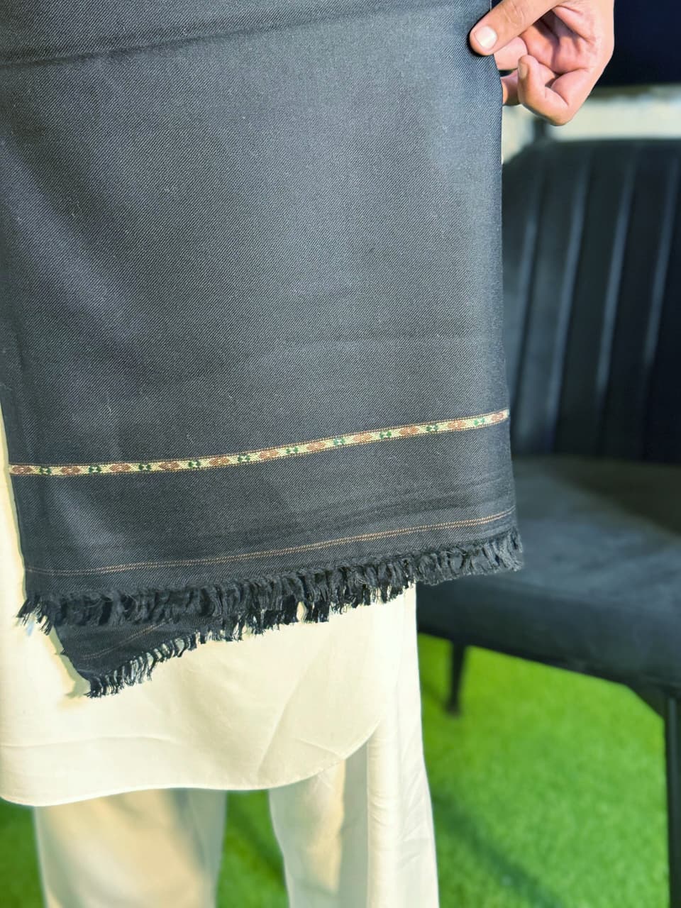 Gents Black Shawl – Premium Italian Wool | Self Border | Lightweight Luxury