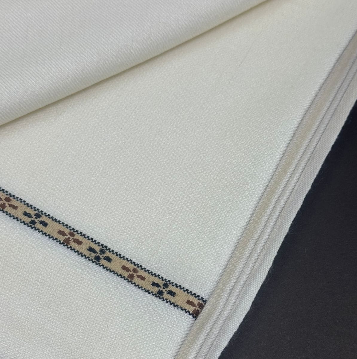 Gents Off White Shawl – Premium Australian Wool | One Border | Lightweight Luxury